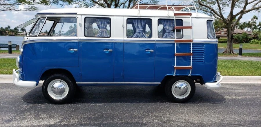 1975 Volkswagen Bay-Window Bus - Image 2 of 12