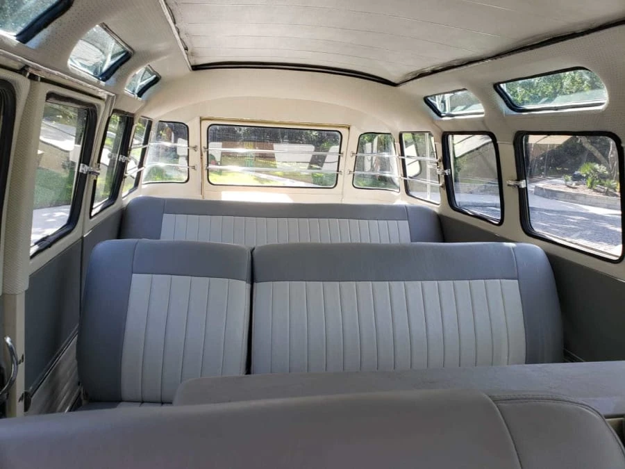 1975 Volkswagen Bay-Window Bus - Image 6 of 12