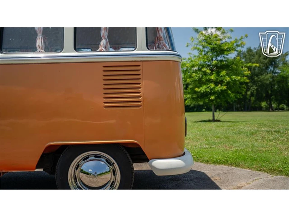 1975 Volkswagen Bay-Window Bus - Image 31 of 31