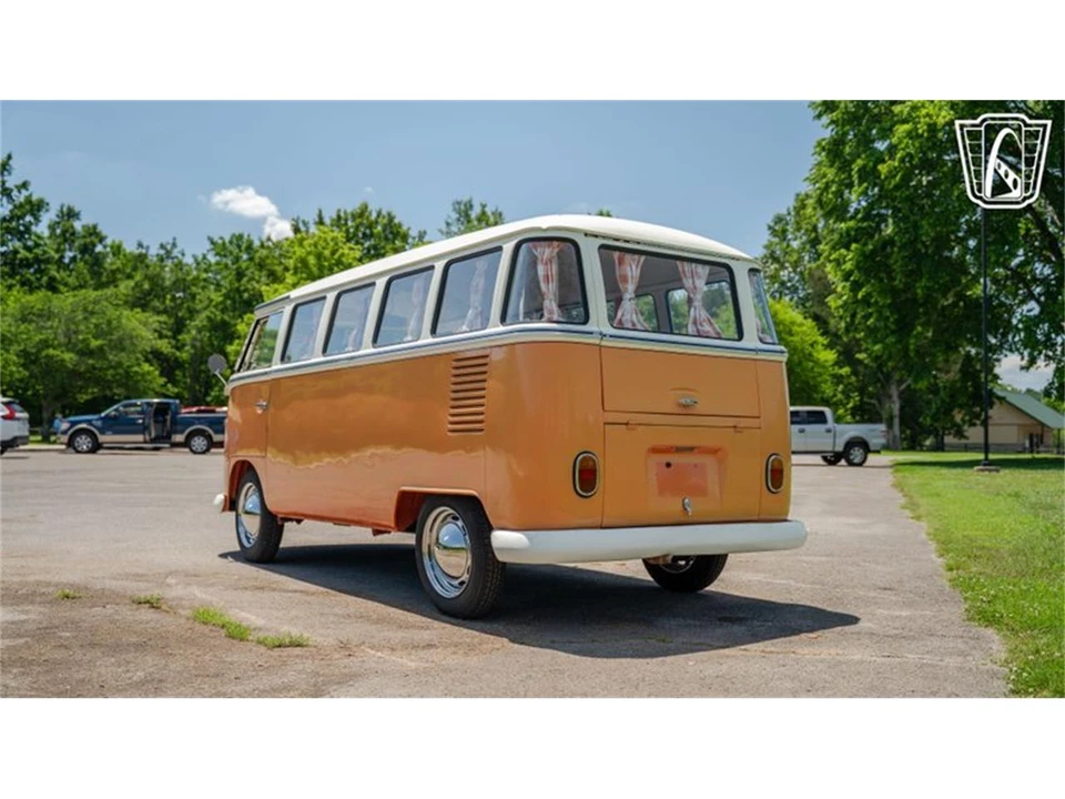 1975 Volkswagen Bay-Window Bus - Image 12 of 31