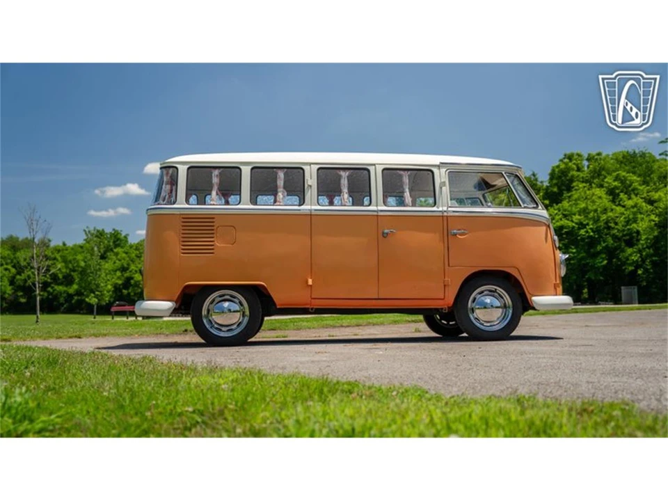 1975 Volkswagen Bay-Window Bus - Image 22 of 31