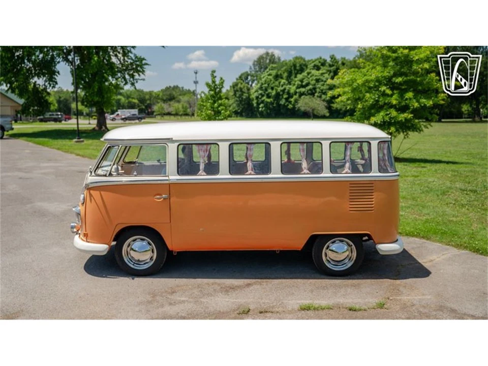 1975 Volkswagen Bay-Window Bus - Image 8 of 31