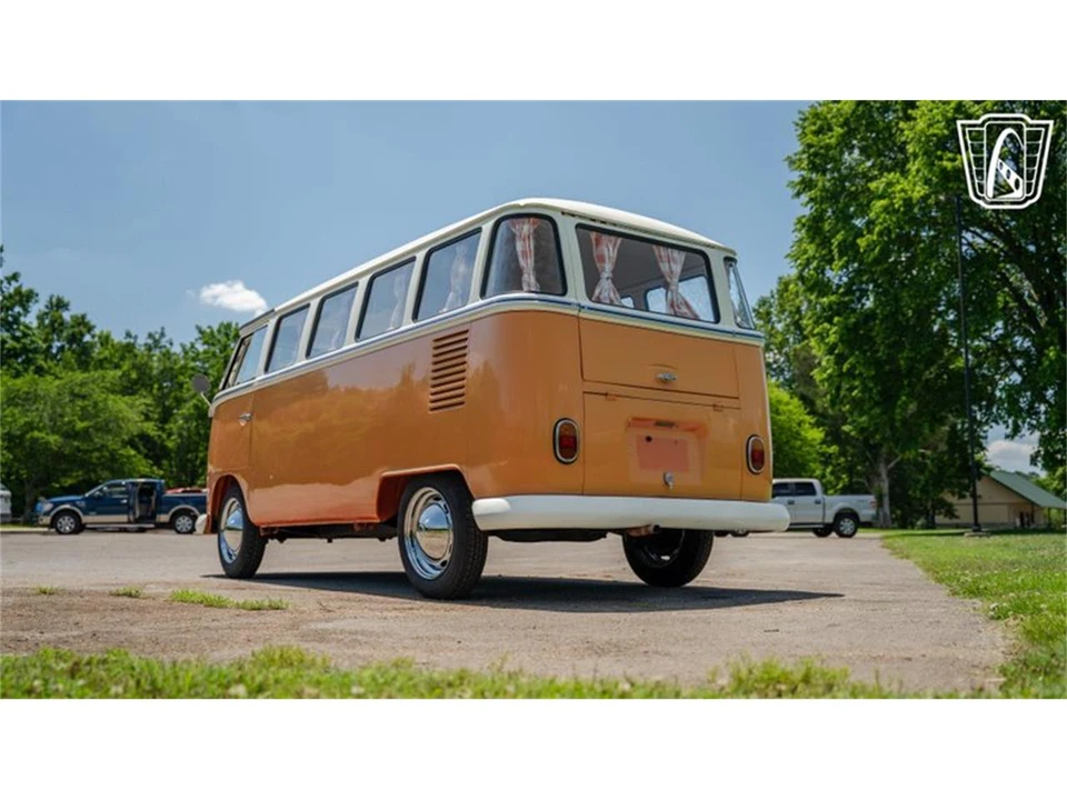 1975 Volkswagen Bay-Window Bus - Image 13 of 31