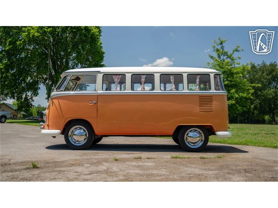 1975 Volkswagen Bay-Window Bus - Image 9 of 31