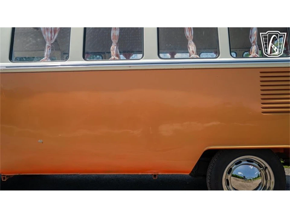 1975 Volkswagen Bay-Window Bus - Image 30 of 31