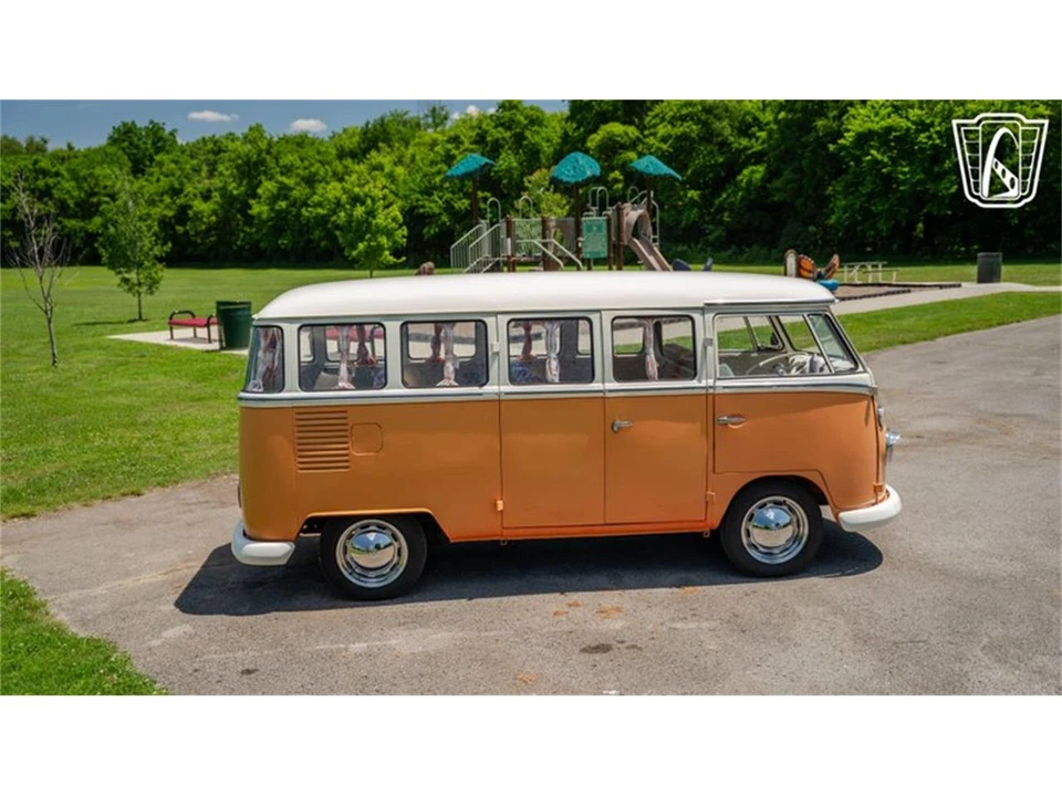 1975 Volkswagen Bay-Window Bus - Image 20 of 31