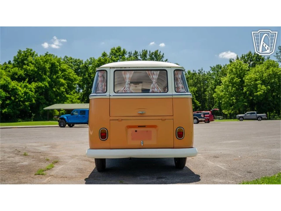 1975 Volkswagen Bay-Window Bus - Image 15 of 31