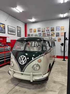 1975 Volkswagen Bus Samba 23-Window
