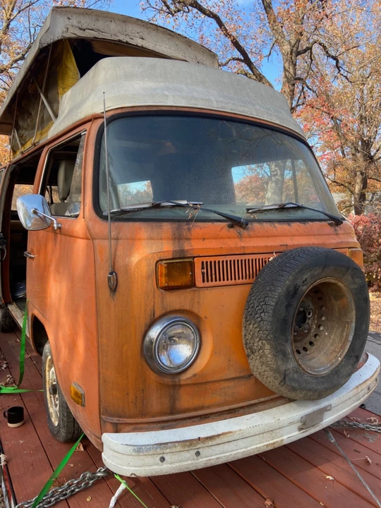 1975 Volkswagen Bay-Window Bus - Image 10 of 31