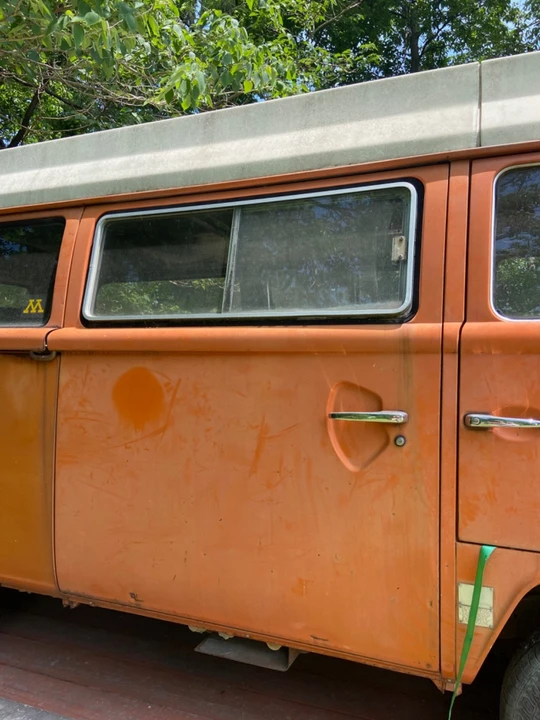 1975 Volkswagen Bay-Window Bus - Image 5 of 31