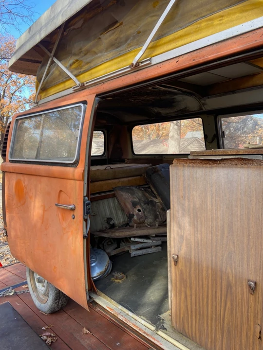 1975 Volkswagen Bay-Window Bus - Image 13 of 31