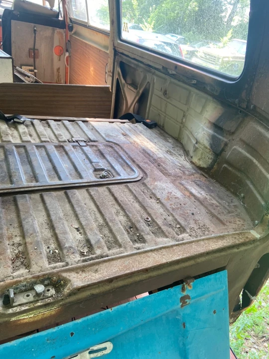 1975 Volkswagen Bay-Window Bus - Image 25 of 31