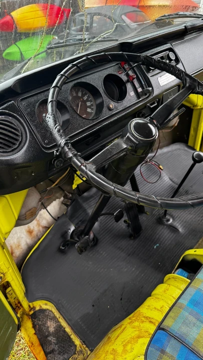 1975 Volkswagen Bay-Window Bus - Image 7 of 20