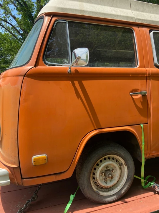 1975 Volkswagen Bay-Window Bus - Image 3 of 31