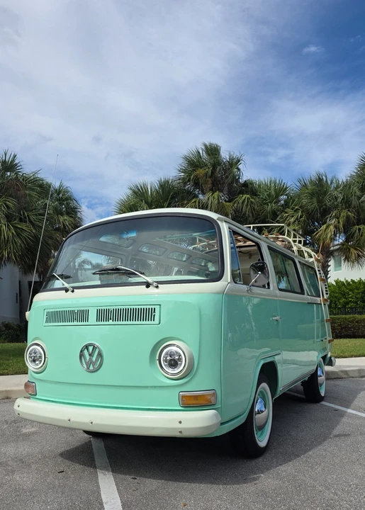 1975 Volkswagen Bay-Window Bus - Image 11 of 21