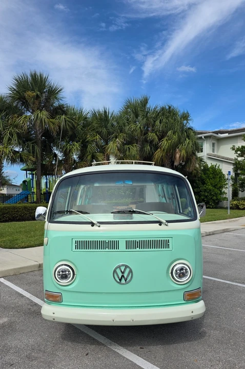 1975 Volkswagen Bay-Window Bus - Image 12 of 21