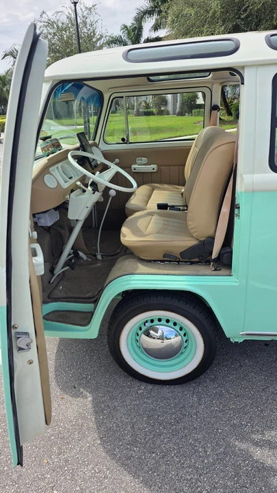 1975 Volkswagen Bay-Window Bus - Image 10 of 21