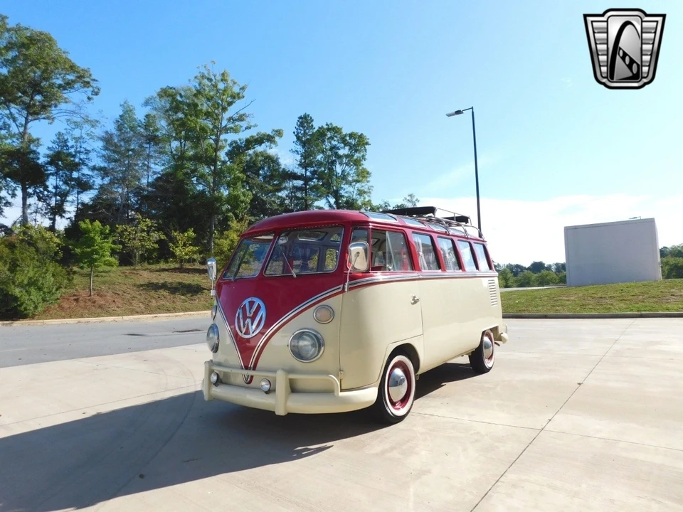 1975 Volkswagen Bay-Window Bus - Image 3 of 12