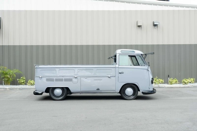 1975 Volkswagen Bay-Window Bus - Image 9 of 19