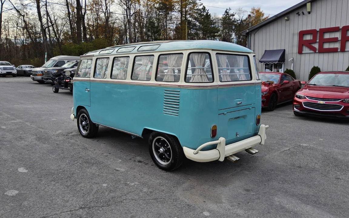 1975 Volkswagen Bay-Window Bus - Image 7 of 17