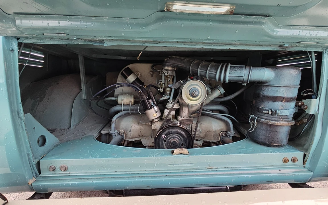 1975 Volkswagen Bay-Window Bus - Image 17 of 17