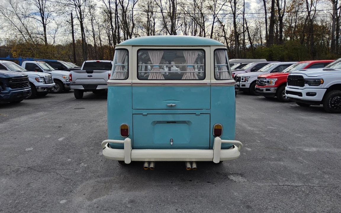 1975 Volkswagen Bay-Window Bus - Image 6 of 17