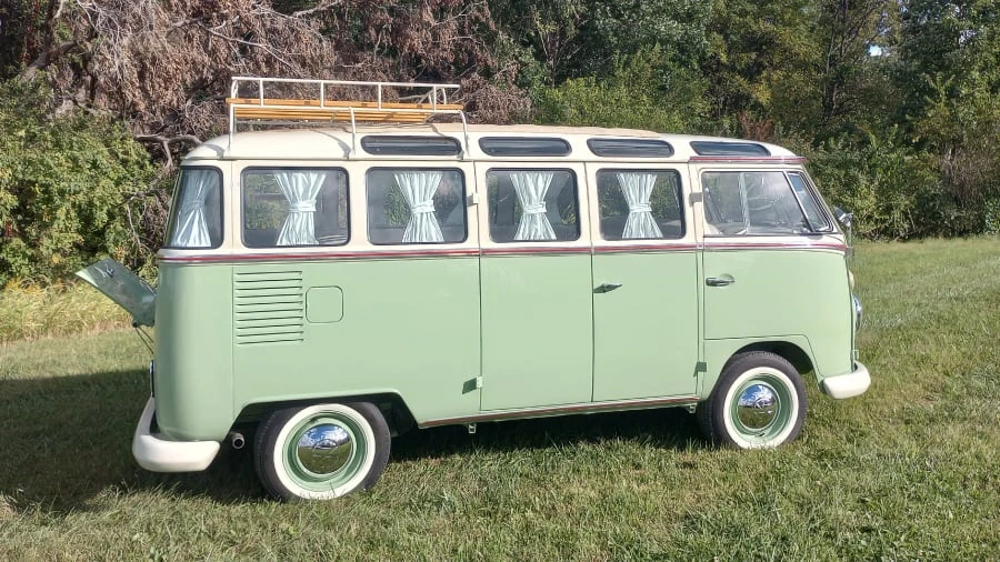 1975 Volkswagen Bay-Window Bus - Image 2 of 26