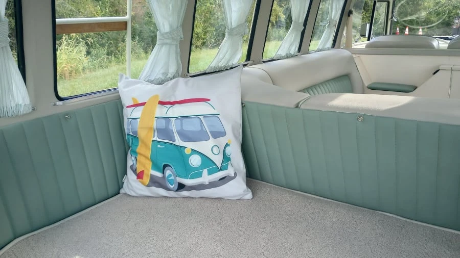 1975 Volkswagen Bay-Window Bus - Image 10 of 26