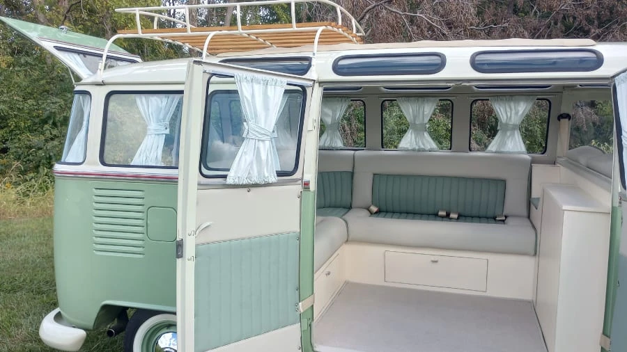 1975 Volkswagen Bay-Window Bus - Image 13 of 26