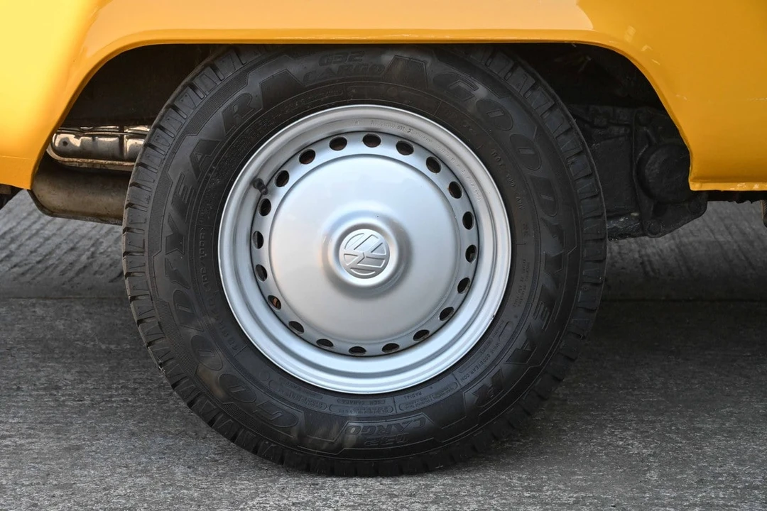 1975 Volkswagen Bay-Window Camper - Image 18 of 31