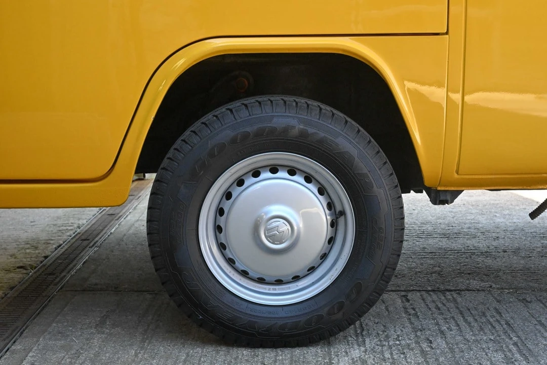 1975 Volkswagen Bay-Window Camper - Image 20 of 31
