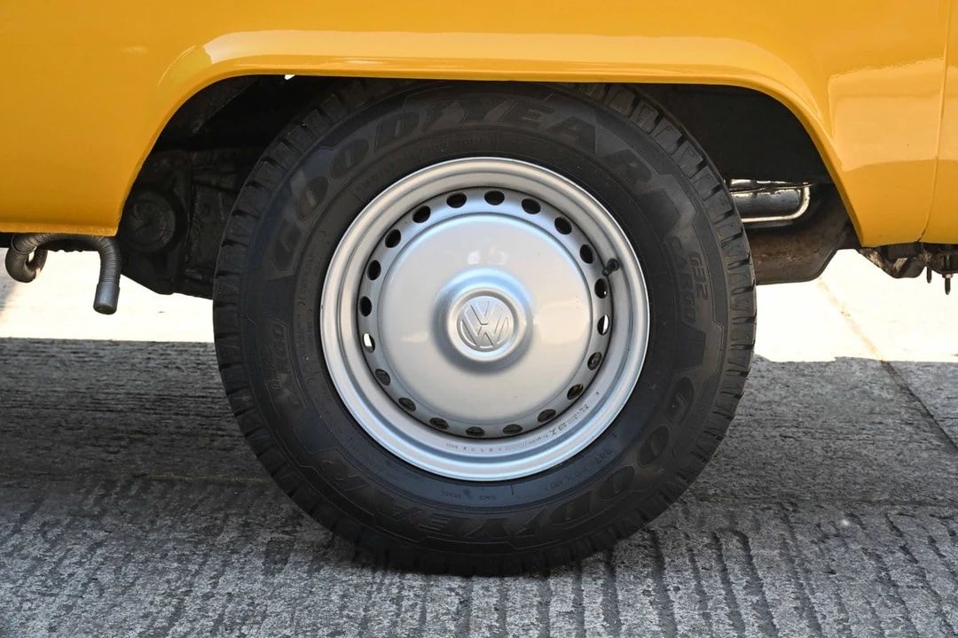 1975 Volkswagen Bay-Window Camper - Image 21 of 31