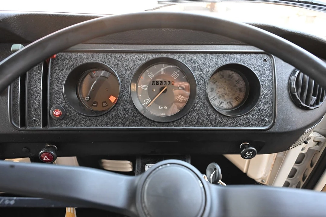1975 Volkswagen Bay-Window Camper - Image 29 of 31