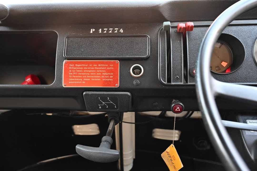 1975 Volkswagen Bay-Window Camper - Image 30 of 31