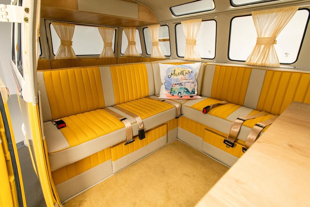 1975 Volkswagen Bay-Window Bus - Image 24 of 31
