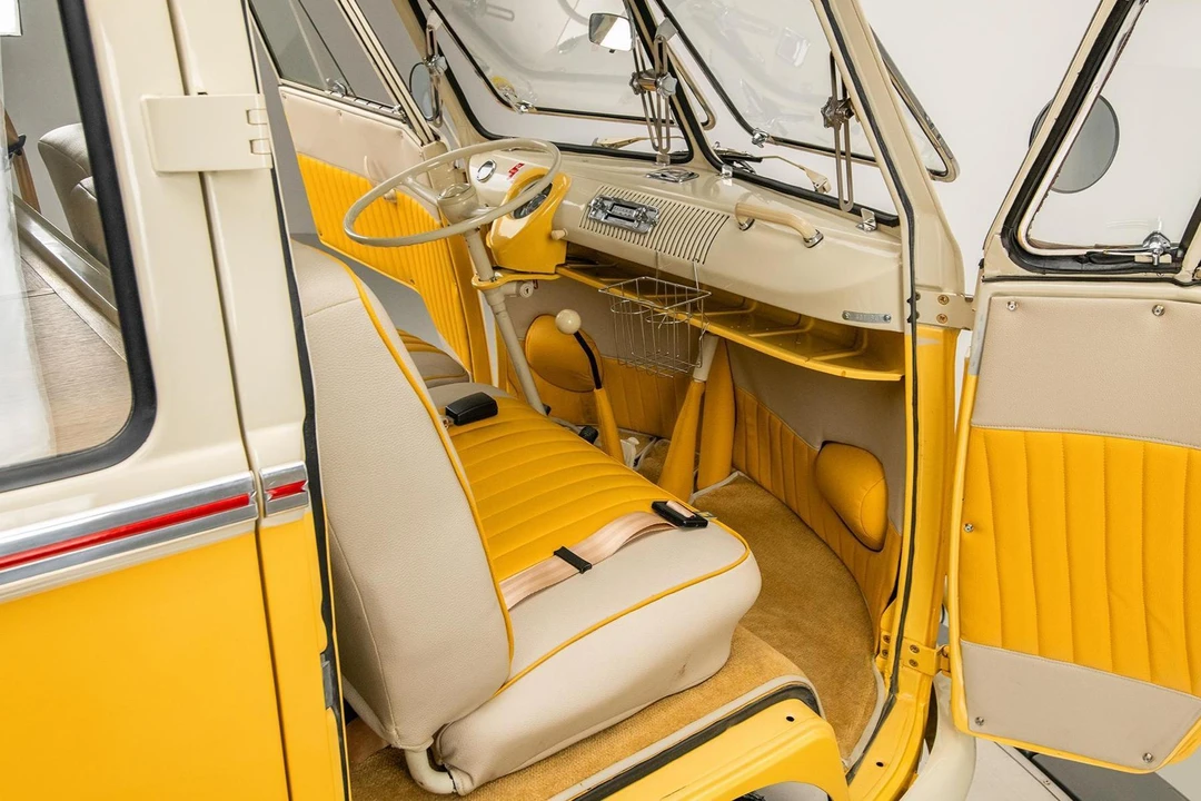 1975 Volkswagen Bay-Window Bus - Image 23 of 31