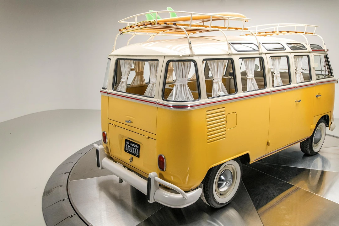 1975 Volkswagen Bay-Window Bus - Image 9 of 31