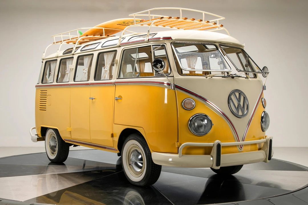 1975 Volkswagen Bay-Window Bus - Image 11 of 31