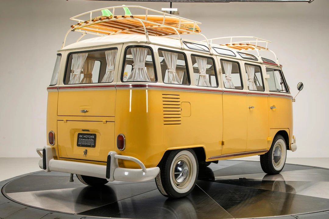 1975 Volkswagen Bay-Window Bus - Image 10 of 31