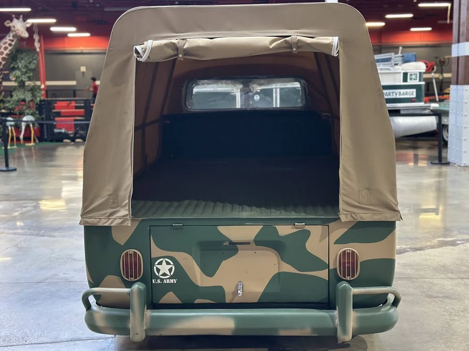 1975 Volkswagen Bay-Window Bus - Image 5 of 21