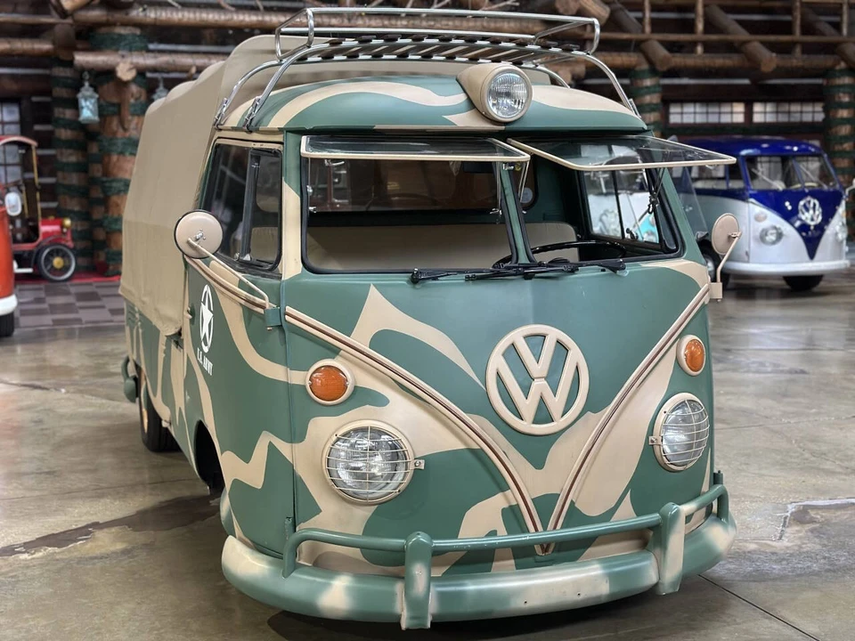 1975 Volkswagen Bay-Window Bus - Image 7 of 21