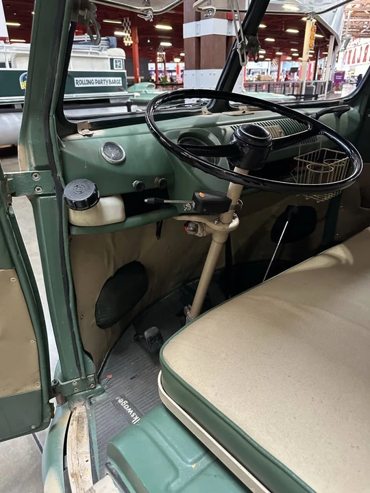 1975 Volkswagen Bay-Window Bus - Image 18 of 21