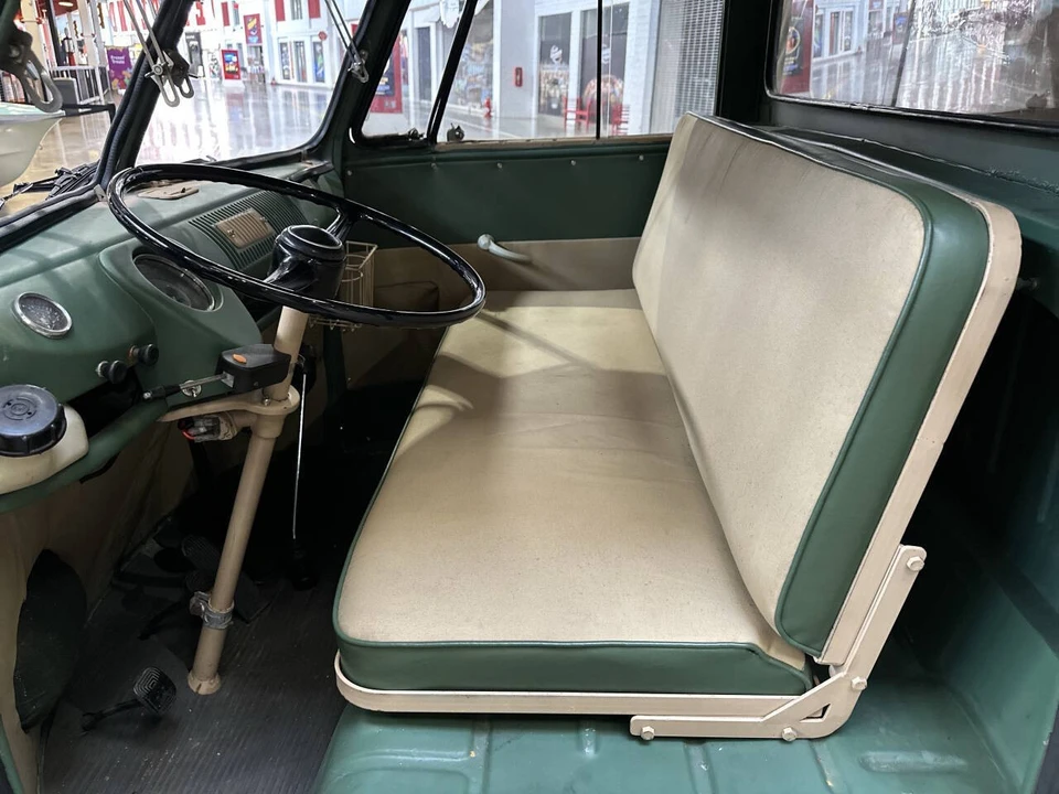 1975 Volkswagen Bay-Window Bus - Image 12 of 21