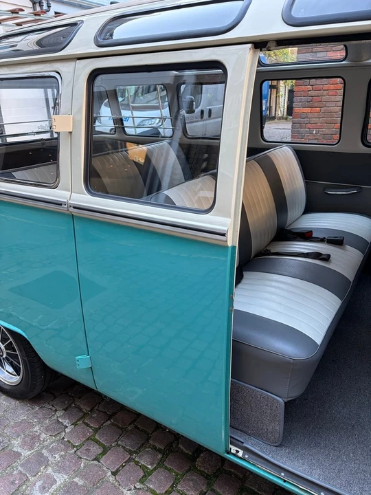 1975 Volkswagen Split-Window Bus - Image 21 of 30