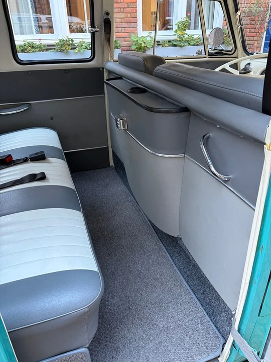 1975 Volkswagen Split-Window Bus - Image 20 of 30