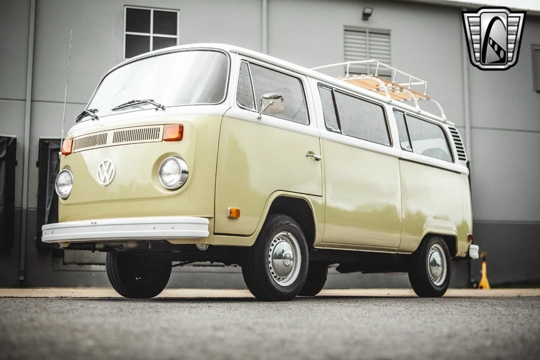 1975 Volkswagen Bay-Window Pickup - Image 10 of 21