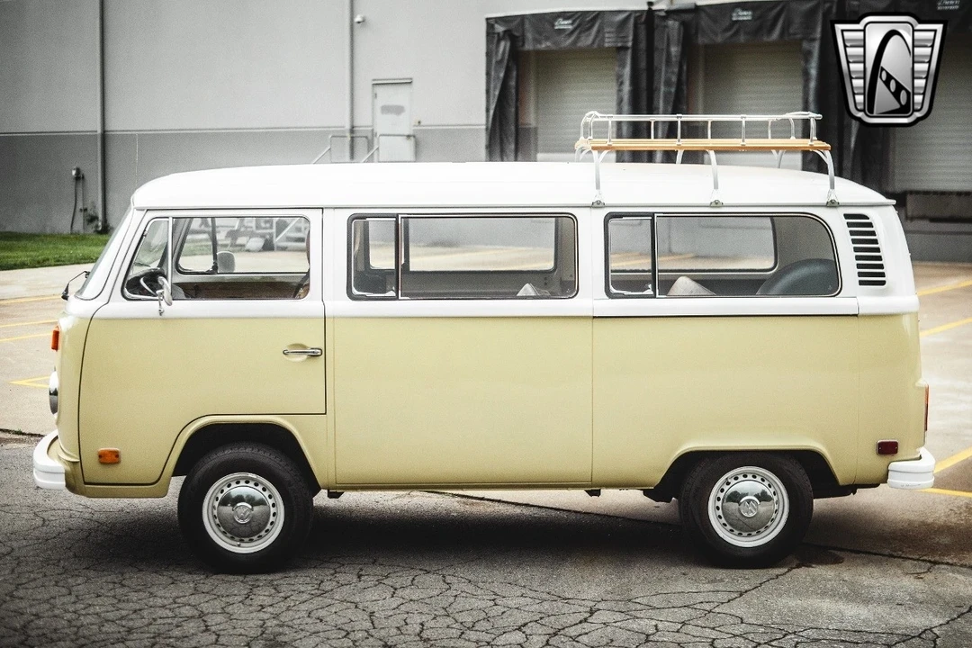 1975 Volkswagen Bay-Window Pickup - Image 11 of 21