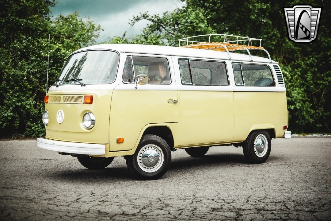 1975 Volkswagen Split-Window Bus - Image 3 of 12