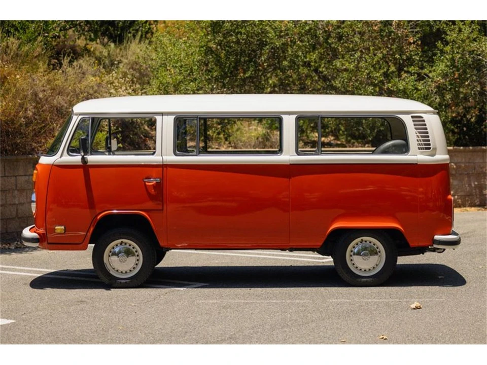 1975 Volkswagen Bay-Window Bus - Image 5 of 31