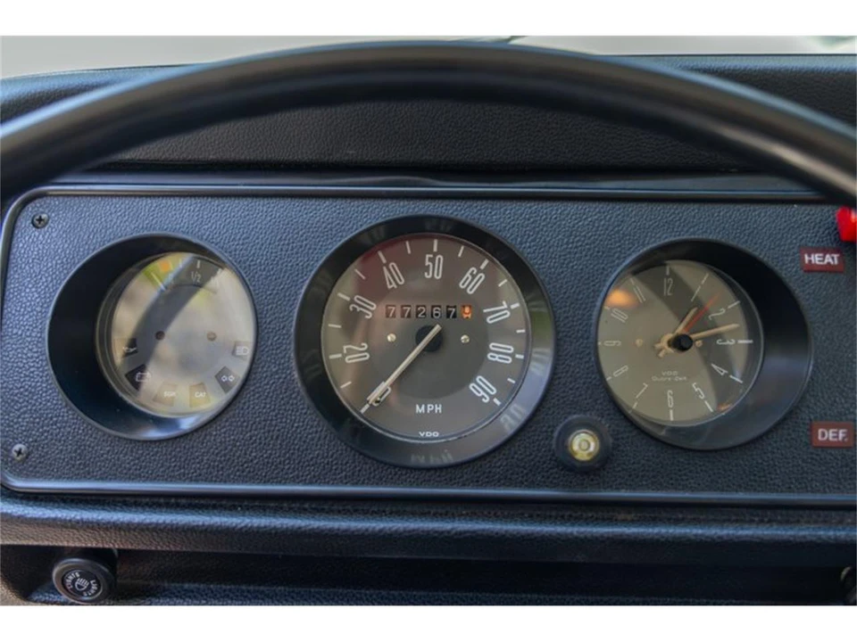 1975 Volkswagen Bay-Window Bus - Image 13 of 31